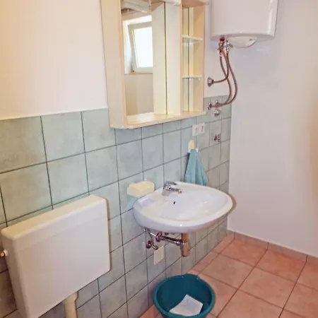 5824b Apartment *